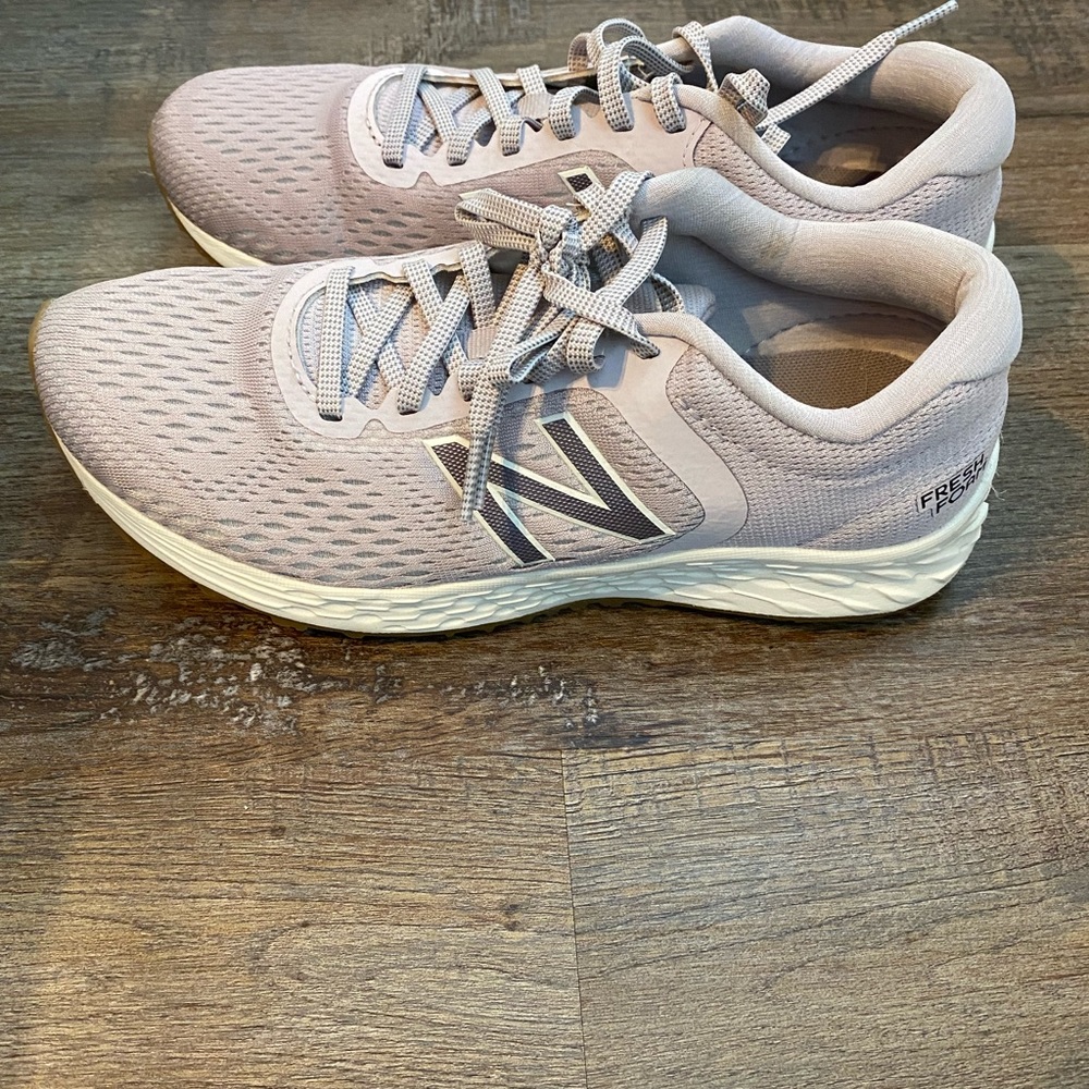 NEW BALANCE Fresh Foam Arishi  Lavender Lilac Purple Women’s Running Shoes 7.5